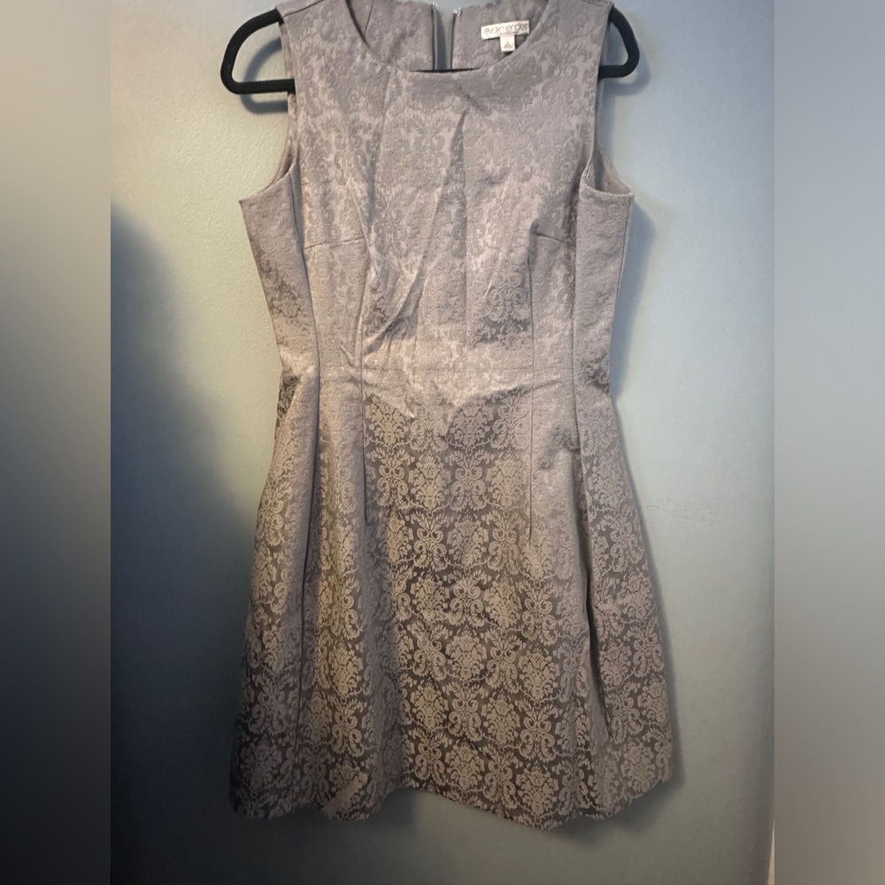 Eva Mendes Short Gray Dress for Wedding Guest